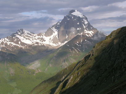 L'Ossau au dessus de la cabane d'Arrious